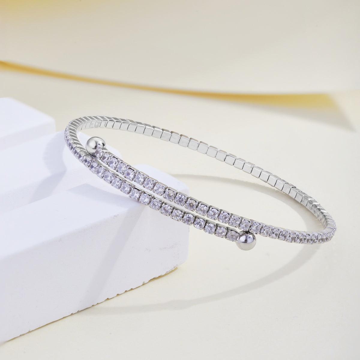 Row of Diamonds Round Fashion Bracelet