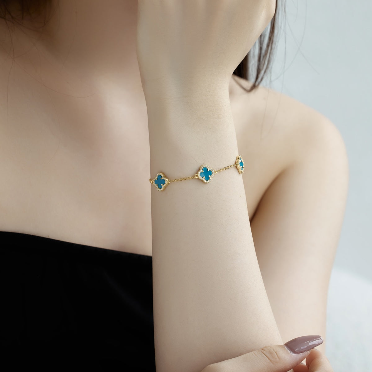 Four-Leaf Clover Exquisite Bracelet